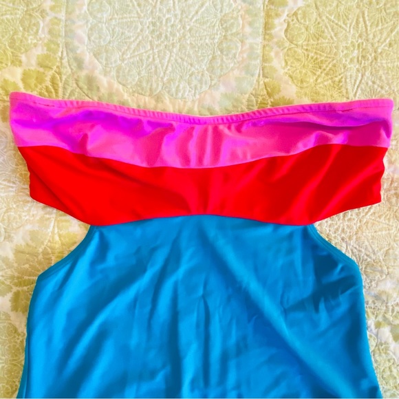 Diane Von Furstenburg color block one piece swimsuit - Picture 4 of 16